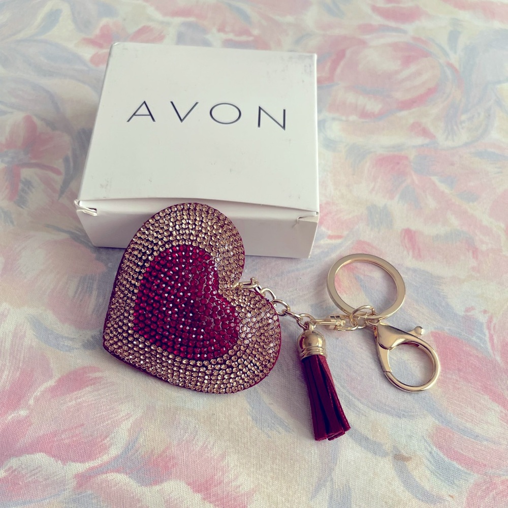 New in Box: Avon Burgundy, Sparkly, ‘Lock Me In Love’ Heart Keychain